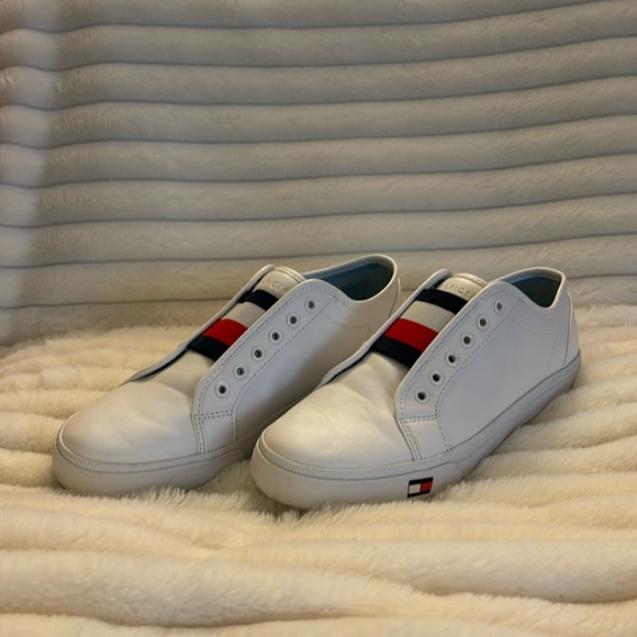 Tommy Hilfigar Slip on Sneakers - Picture 2 of 5